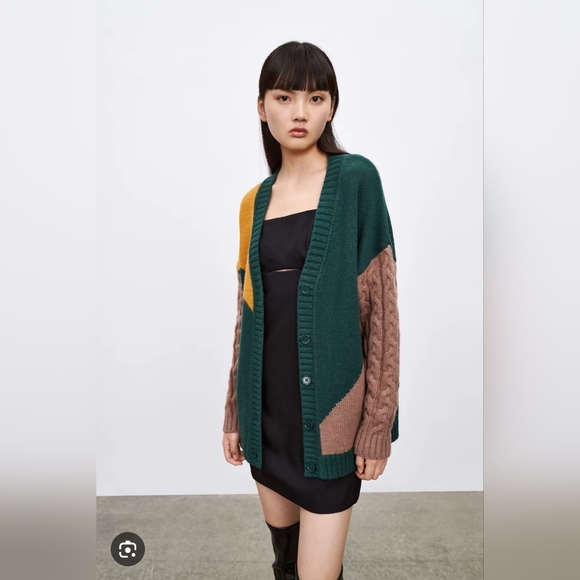Urban Revivo Sweaters - NWT Urban Revivo Colorblock Cable Knit Button Down Oversized Cardigan